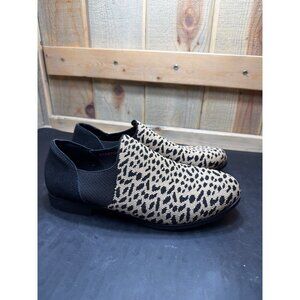 Skechers Womens Cleo Prep Chic Cheetah Slip-On Shoes Size 7 Black Beige